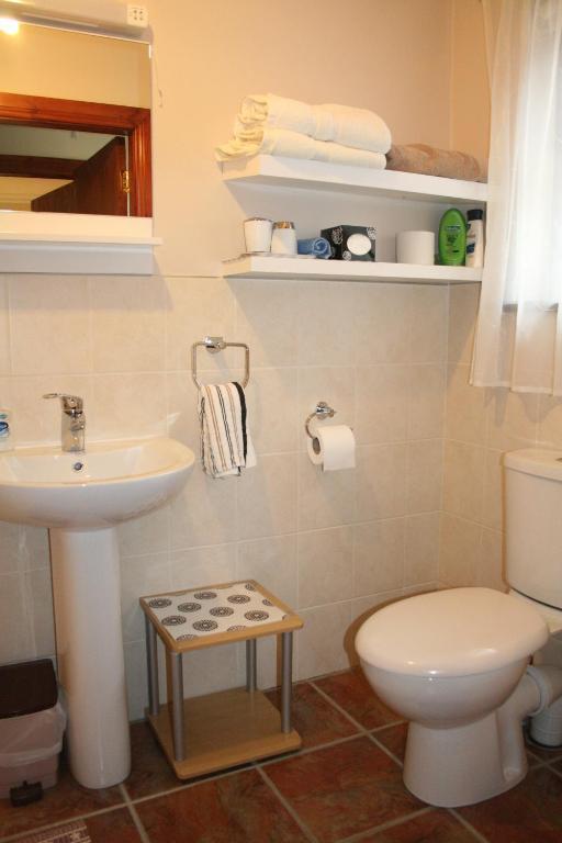 Ken-Mar House Bed And Breakfast バリマネー エクステリア 写真